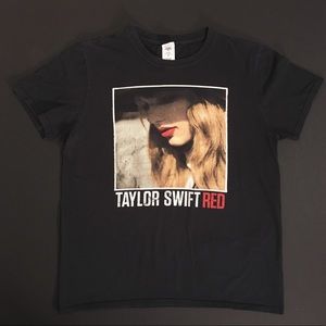 ❤︎ TAYLOR SWIFT RED T-Shirt ❤︎